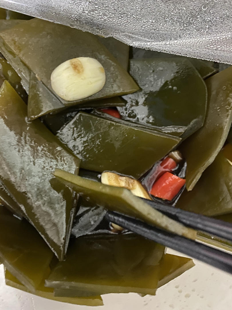 海边人家的酸辣海带片
