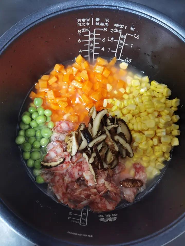 腊肉煲仔饭（电饭锅懒人必备）