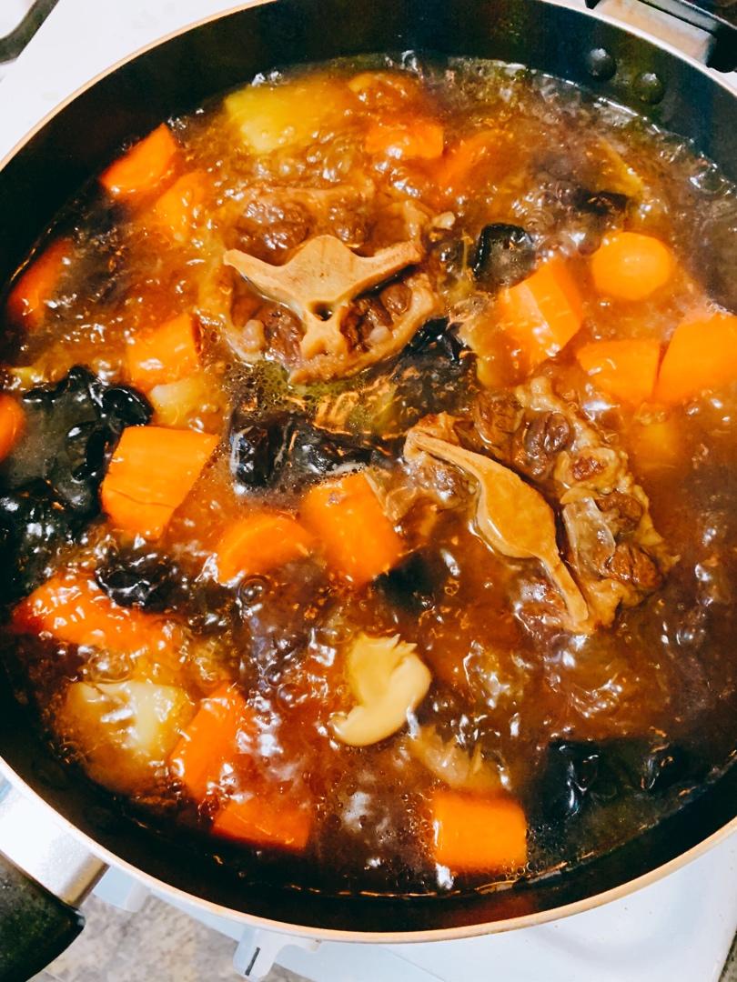 红烧牛尾（简单易上手好吃到炸！！）