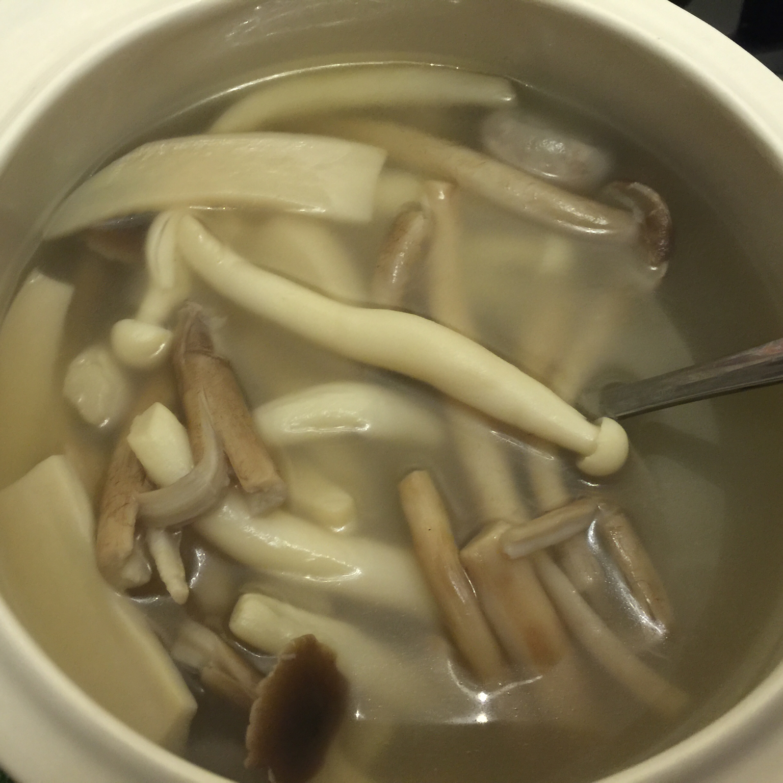 冬日暖汤——菌菇汤