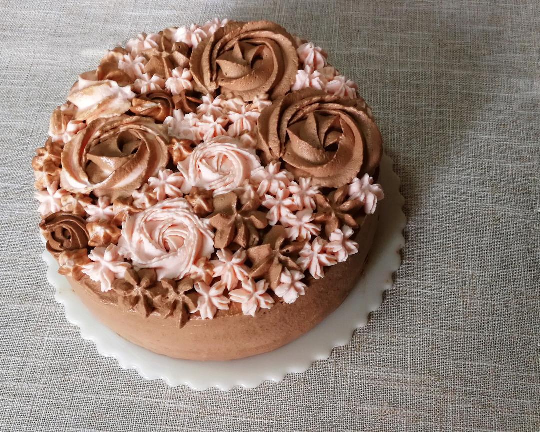 黑巧百香果香缇奶油蛋糕