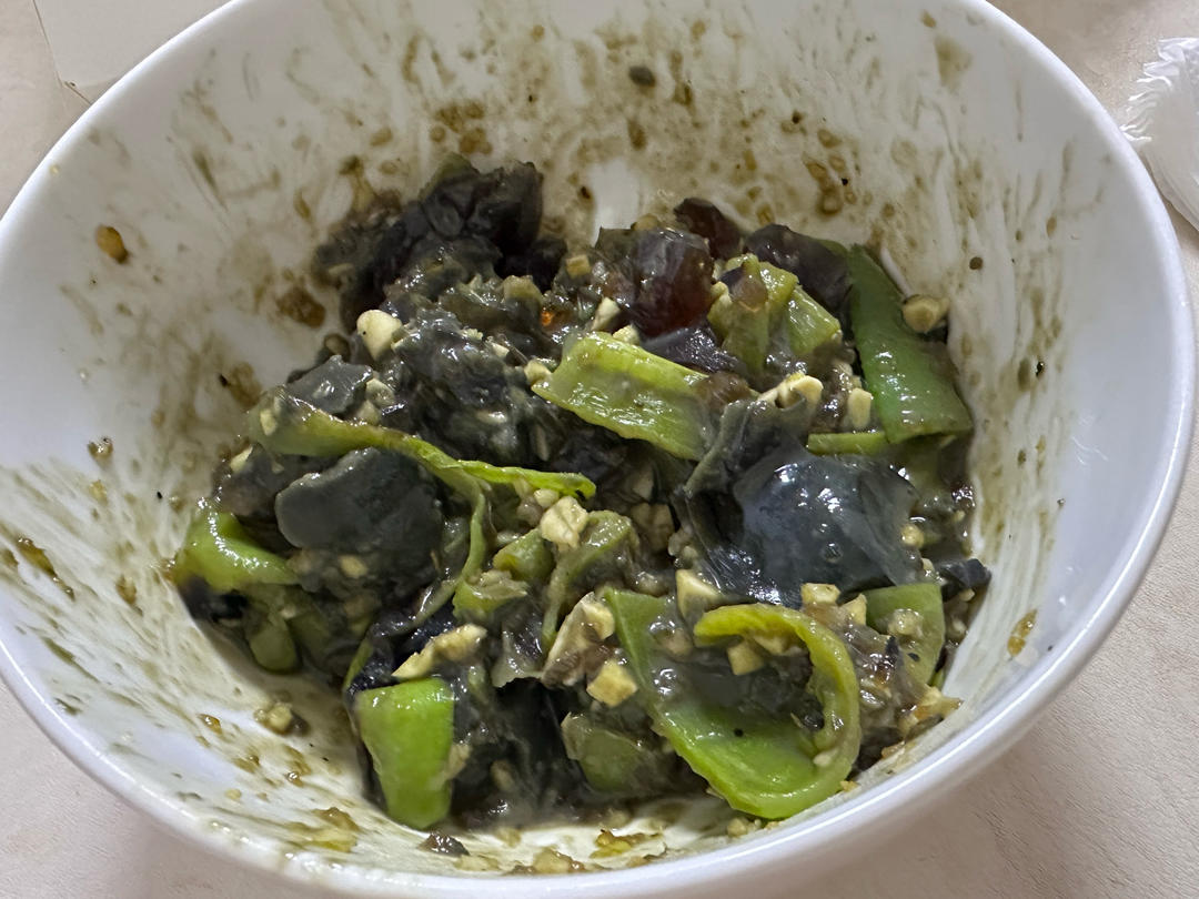 擂椒皮蛋（简易版）