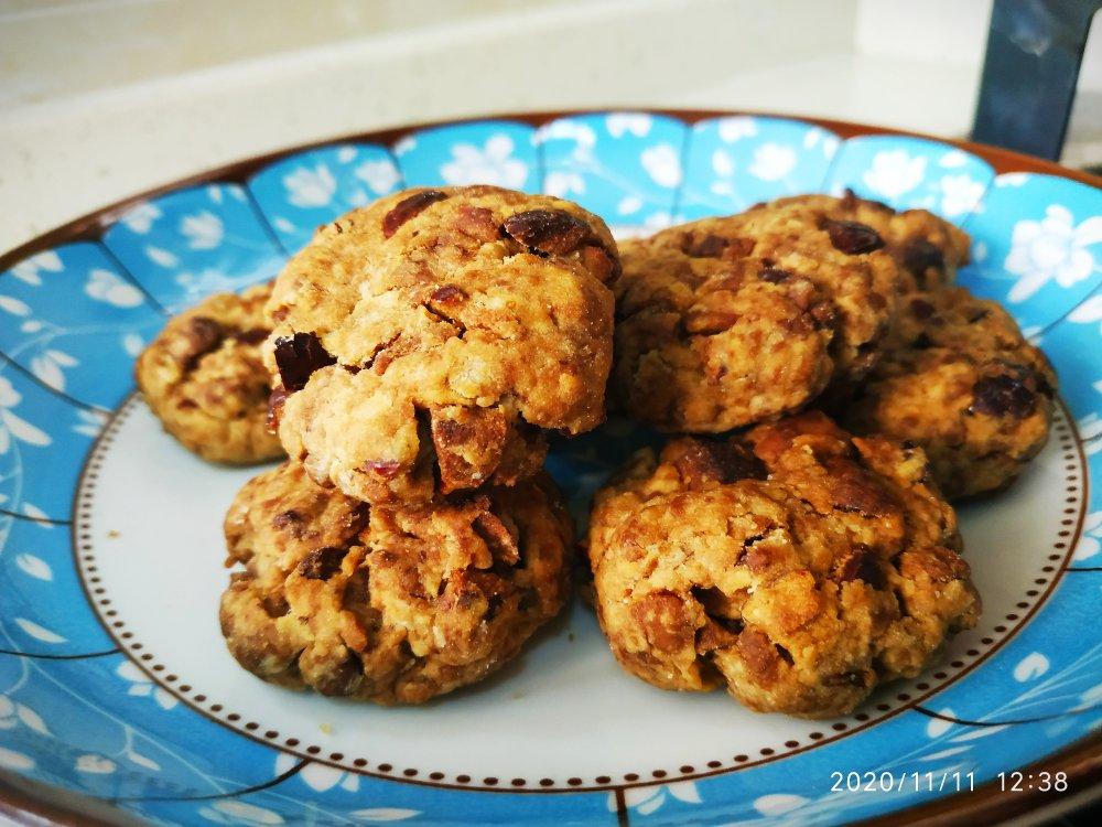 红糖红枣核桃饼干