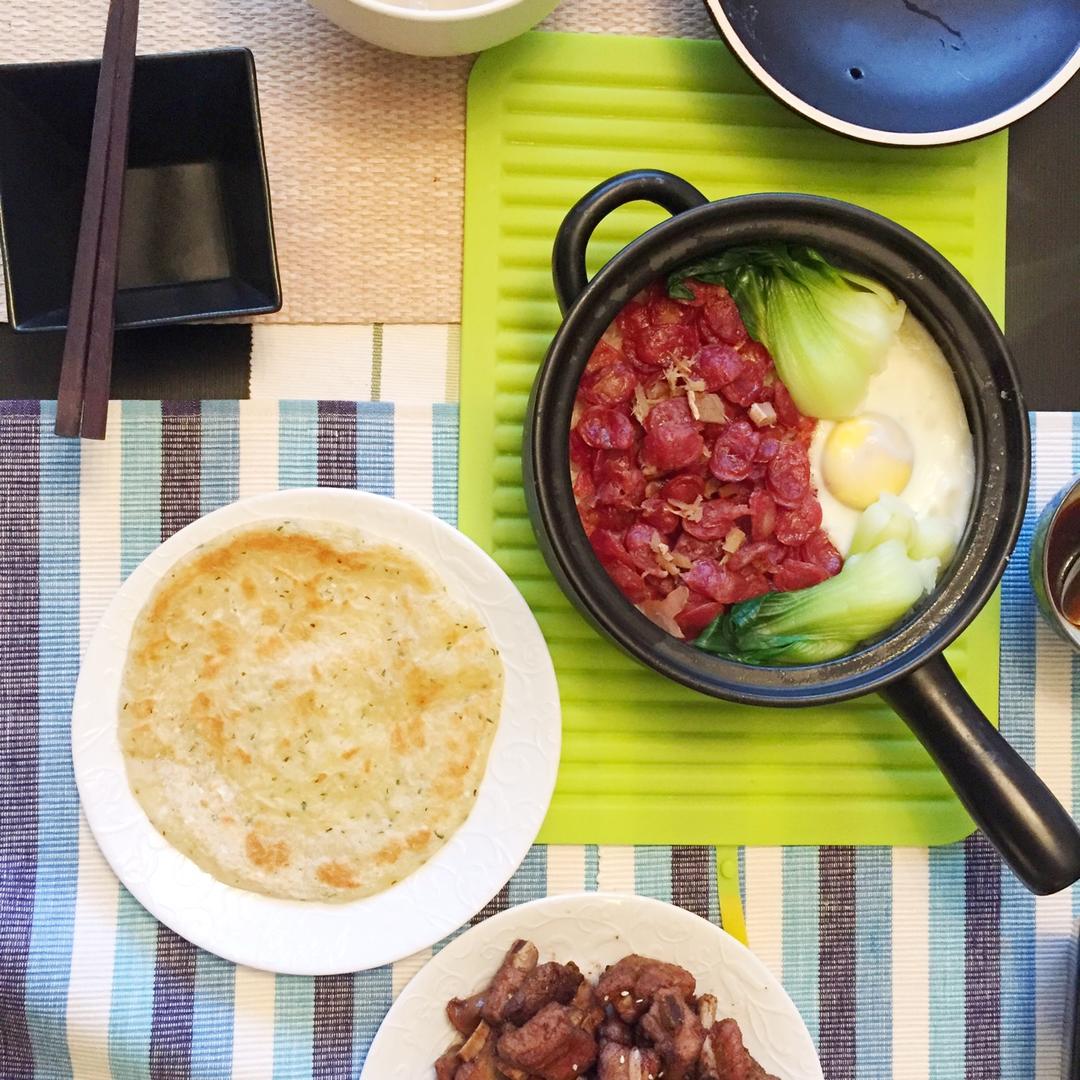 广式腊味煲仔饭