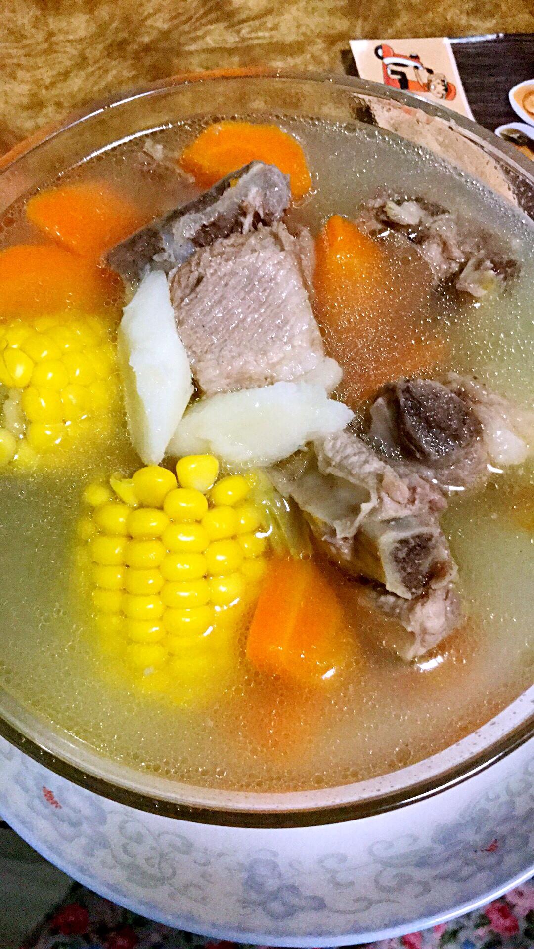 山药胡萝卜玉米炖排骨