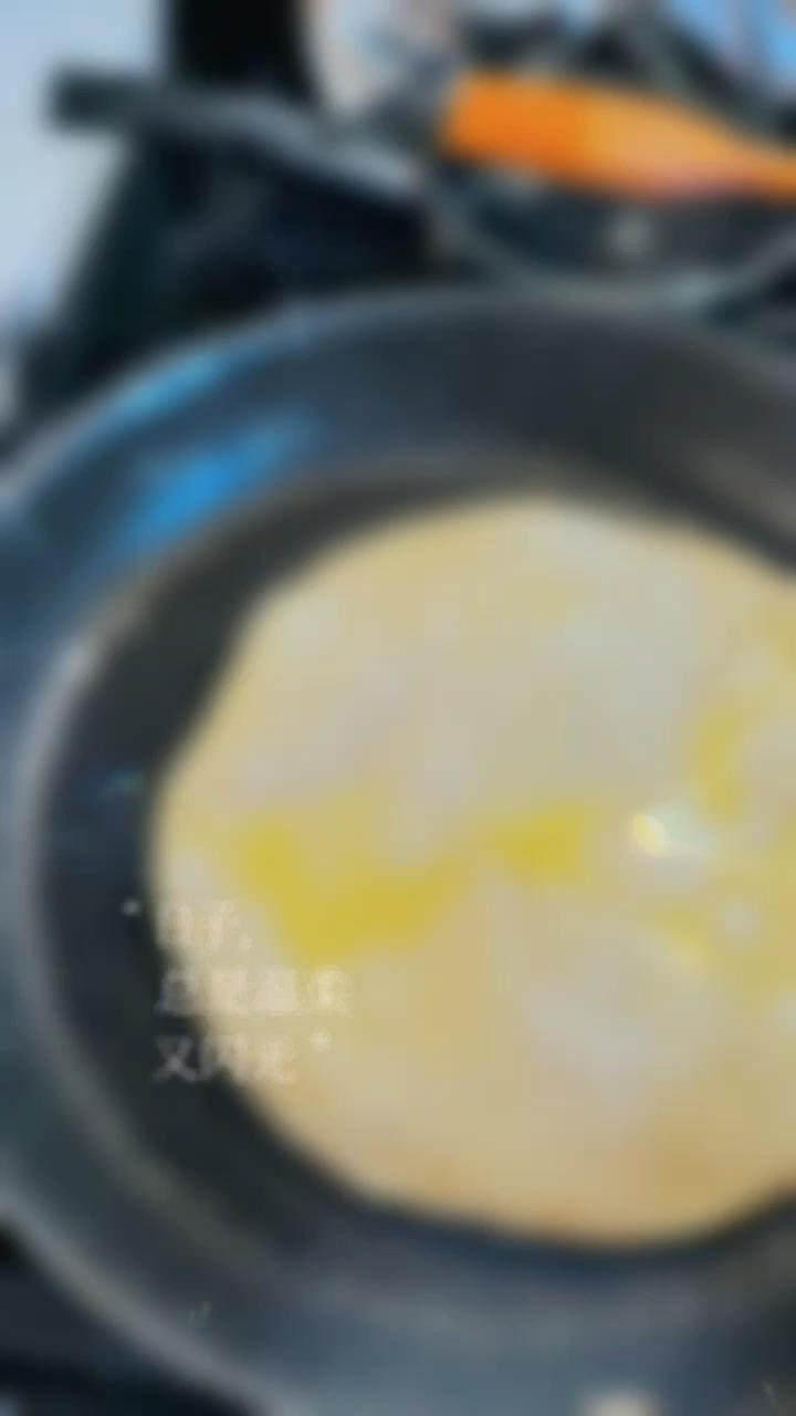 烙饼不硬的小窍门 掌握了你也能看出柔软多层凉了不硬的小油饼