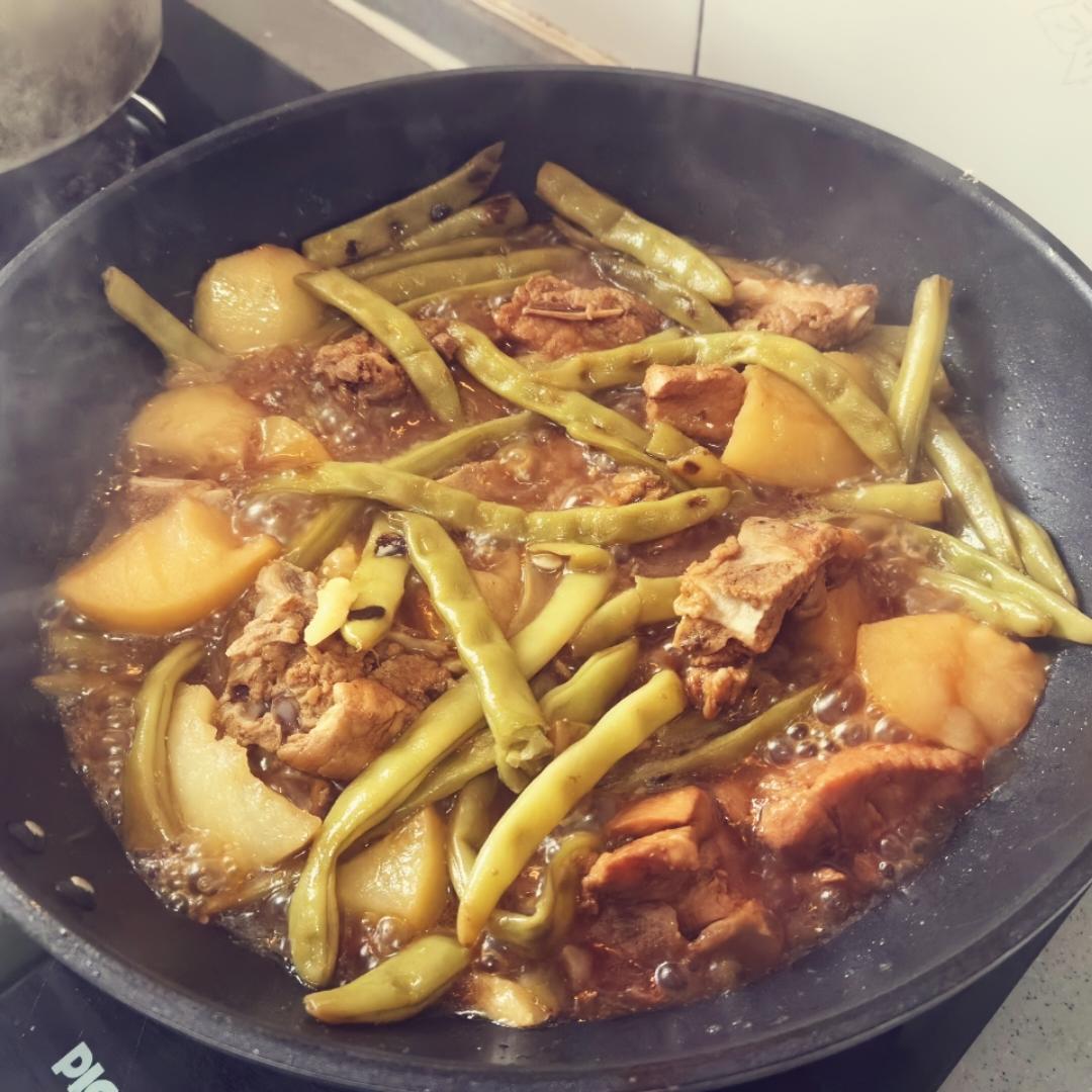 硬菜代表--排骨炖豆角土豆（豆角焖面胚子）