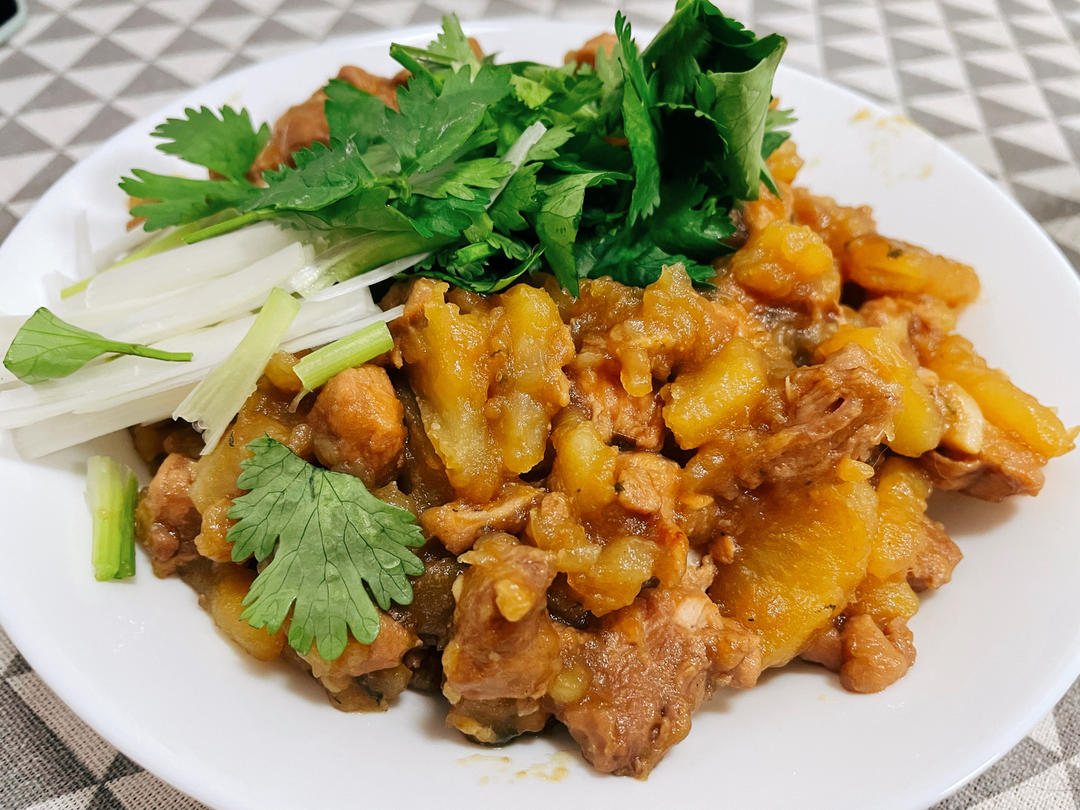 土豆炖鸡腿肉