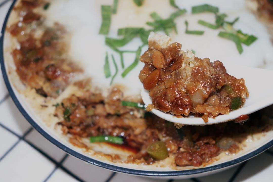 简单又下饭的黄豆酱肉蒸蛋的做法