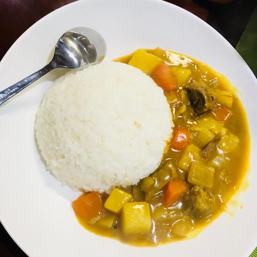 咖喱土豆炖牛腩