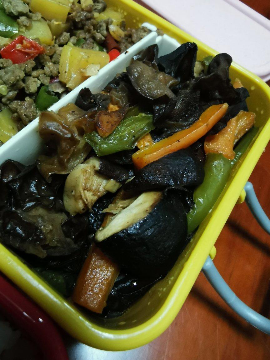 好入味的快手菜香菇胡萝卜