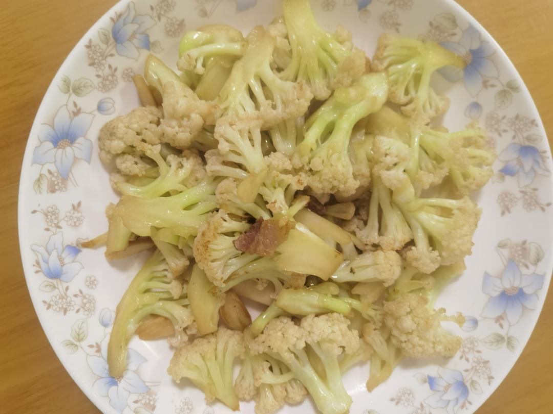 每次下馆子必点的脆脆的干锅花菜🙋