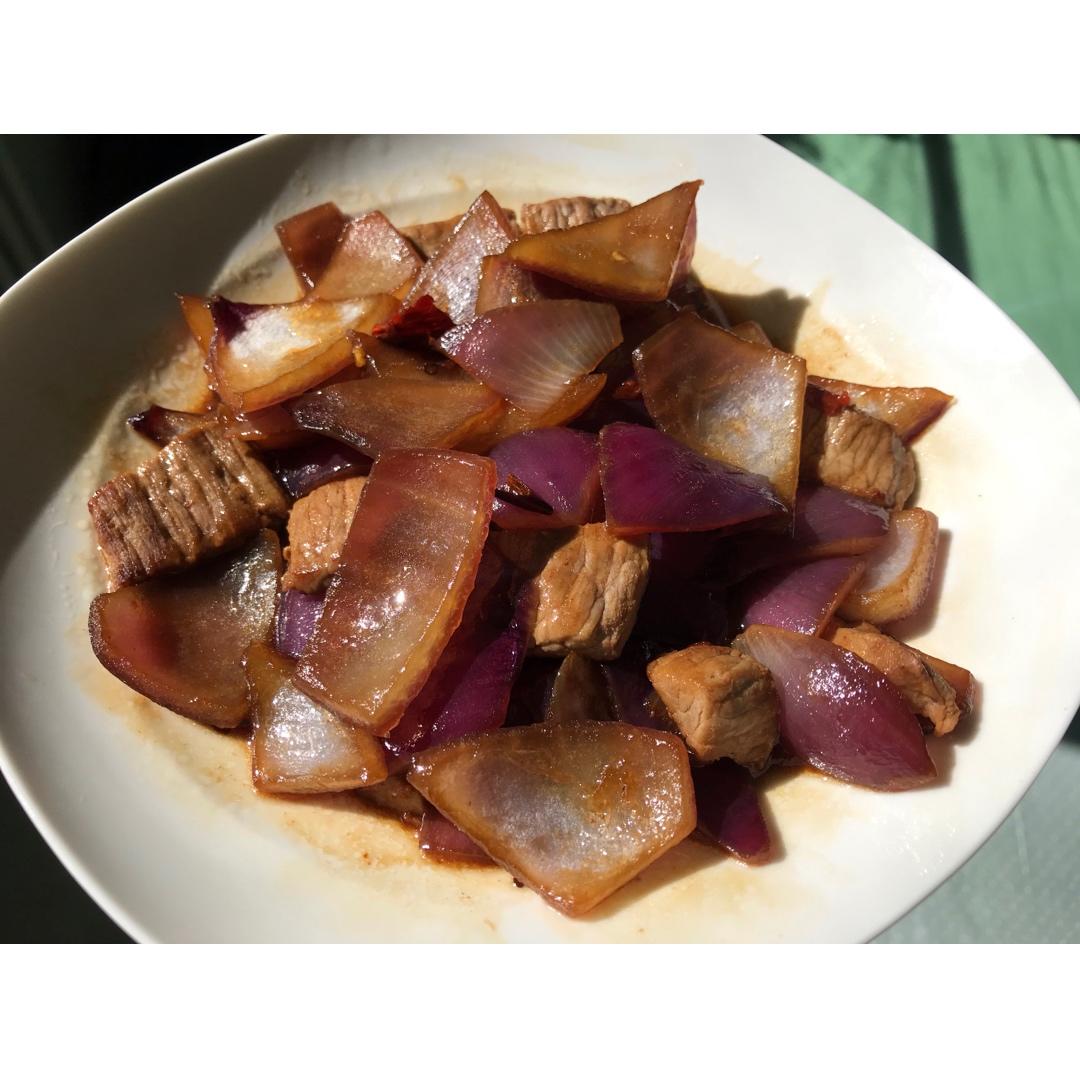 洋葱炒牛肉