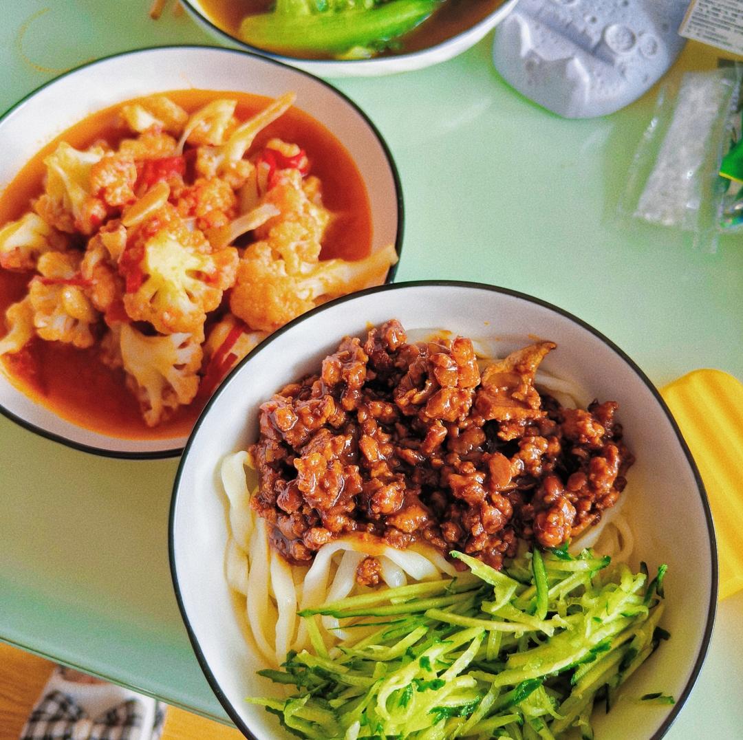 家常面~超简单又好吃的炸酱面🍜肉酱拌面