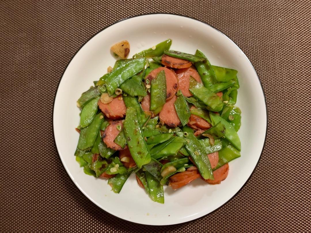 荷兰豆炒香肠
