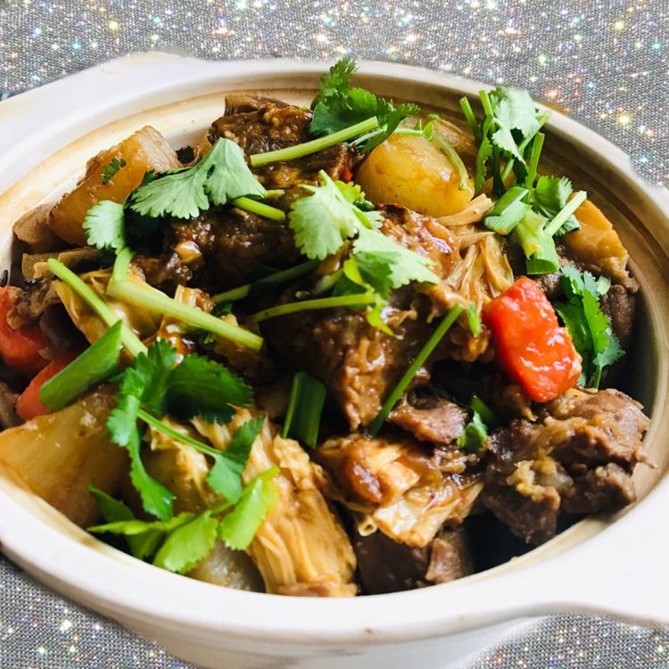 暖身广式羊肉煲