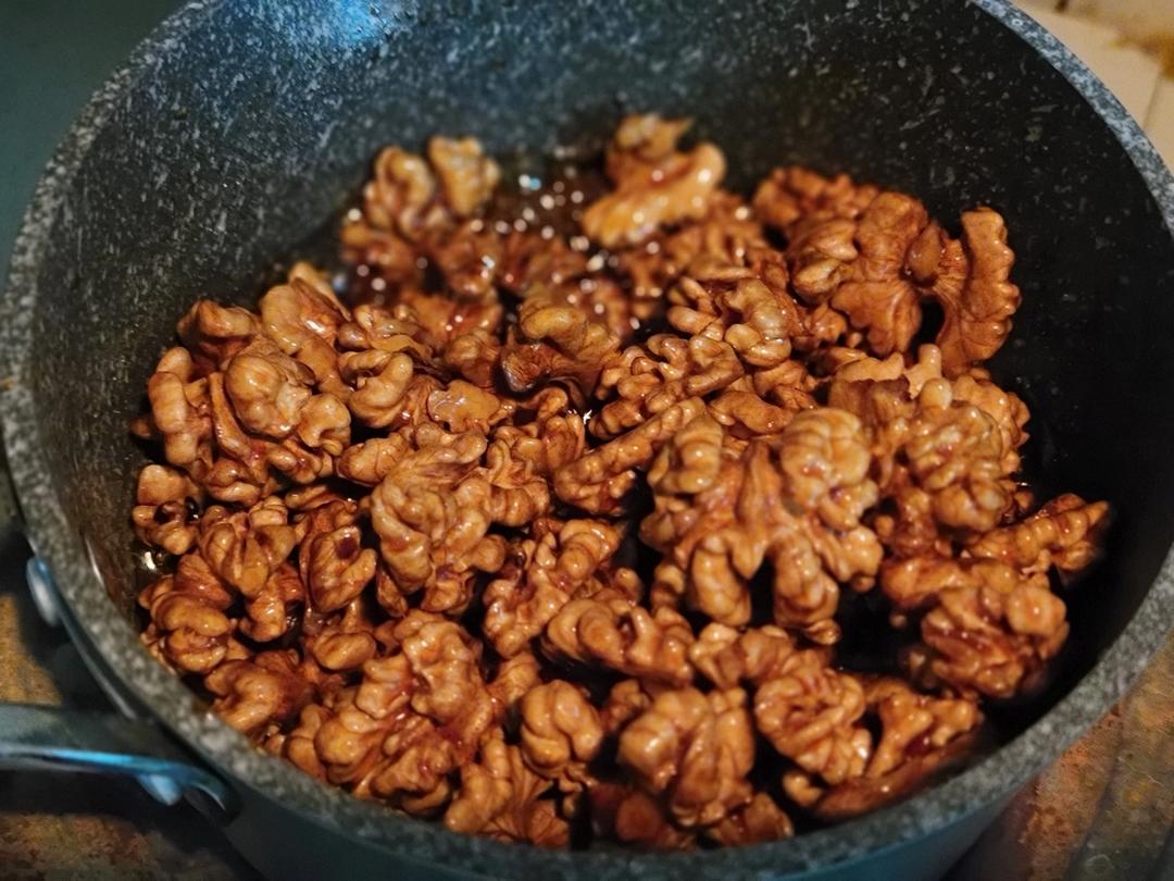 简单易学㊙️
琥珀核桃仁丨不用熬糖免油炸