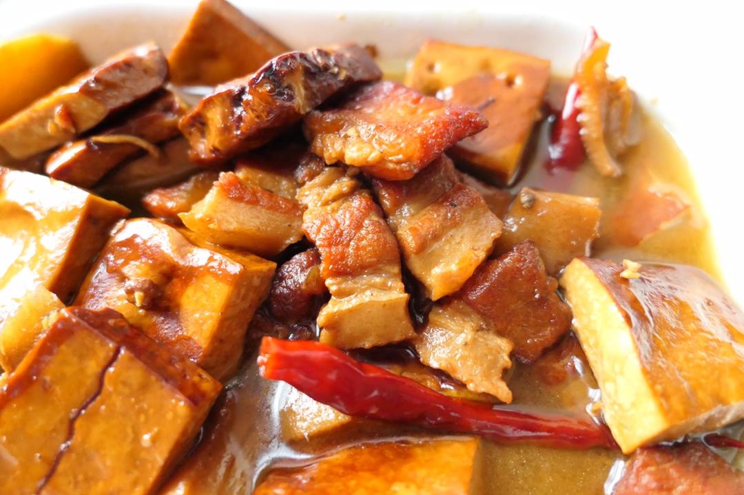 入口即化不油腻的红烧肉香干(电饭煲焖煮版)的做法