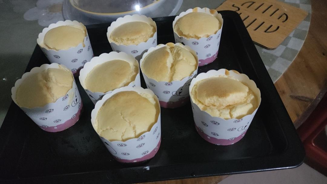 戚风小纸杯蛋糕