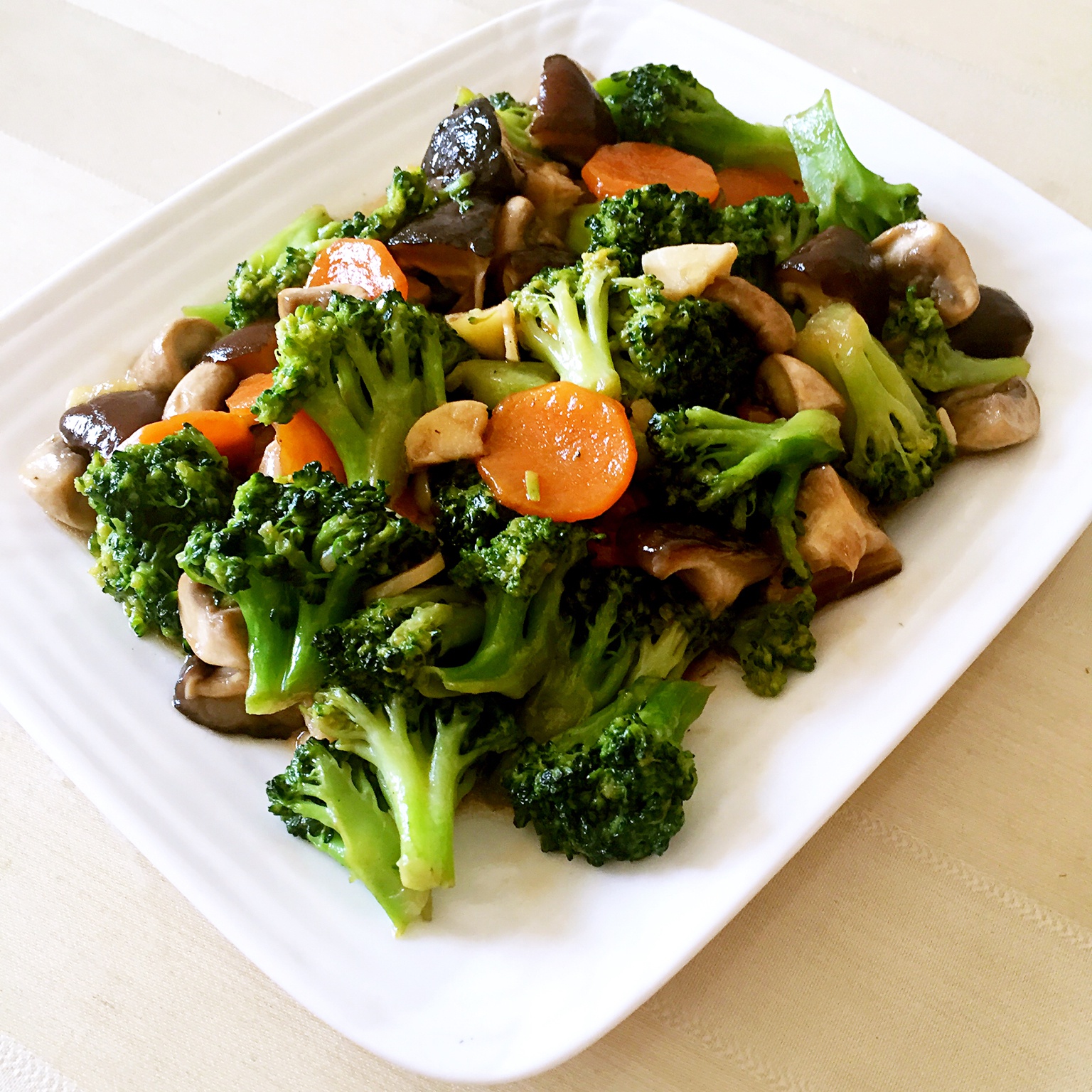 蚝油双菇西兰花