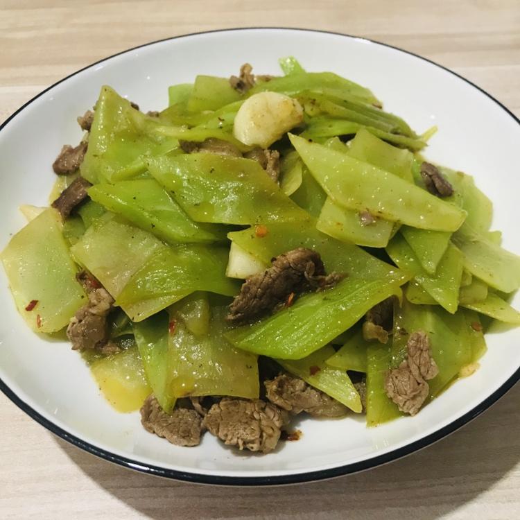 清炒莴笋