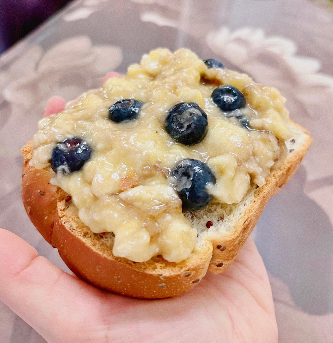 香蕉泥花生酱三明治（我的食欲稳定器）| 健康·三餐