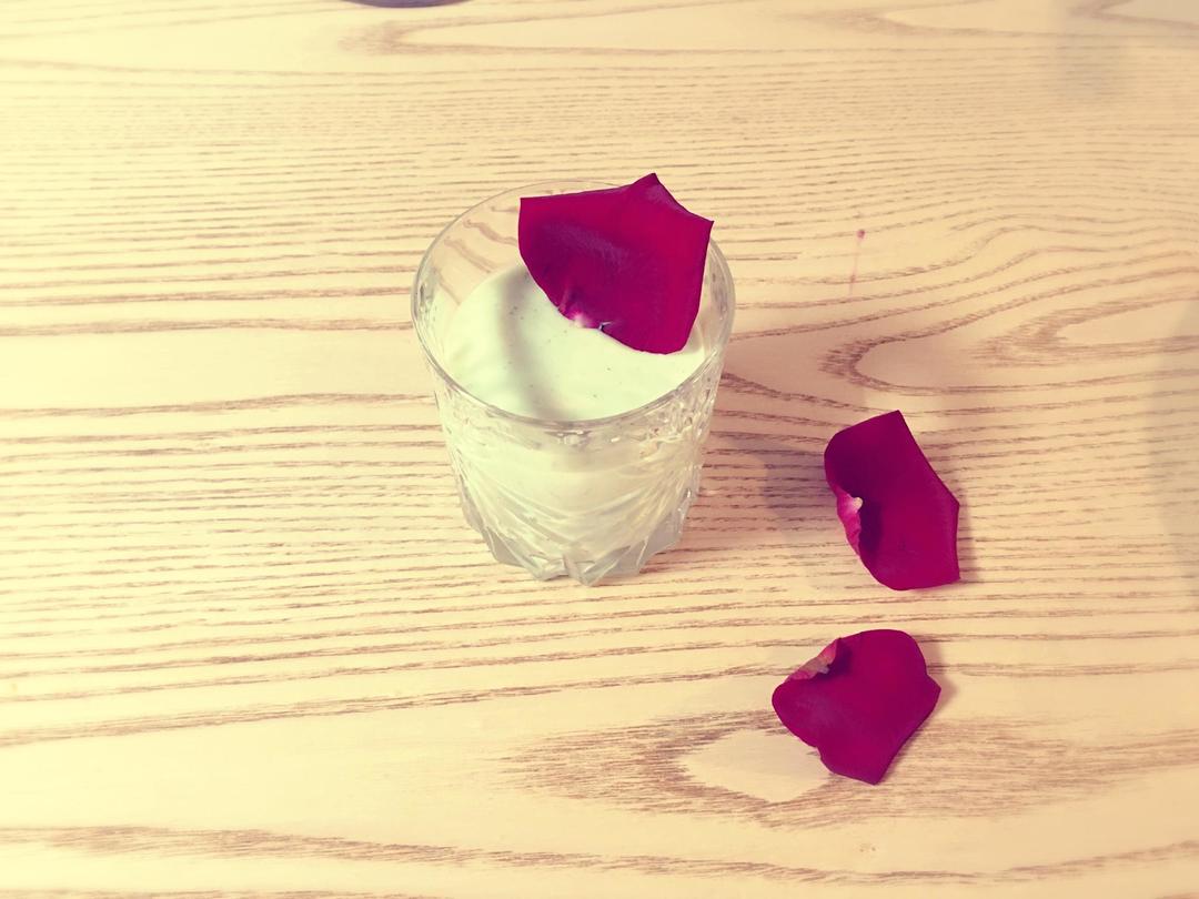 牛油果雪梨奶昔的做法