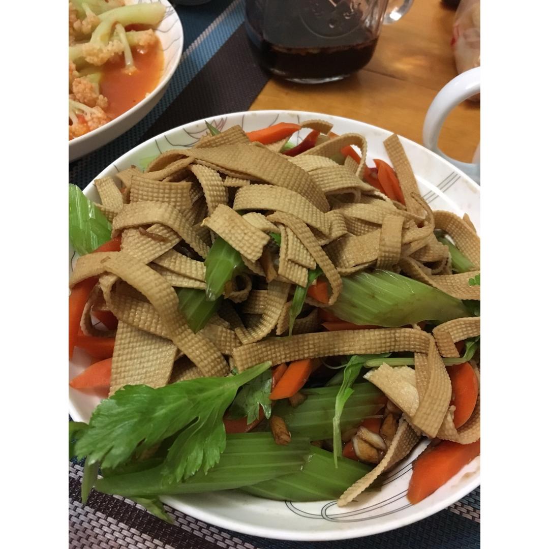 凉拌豆皮