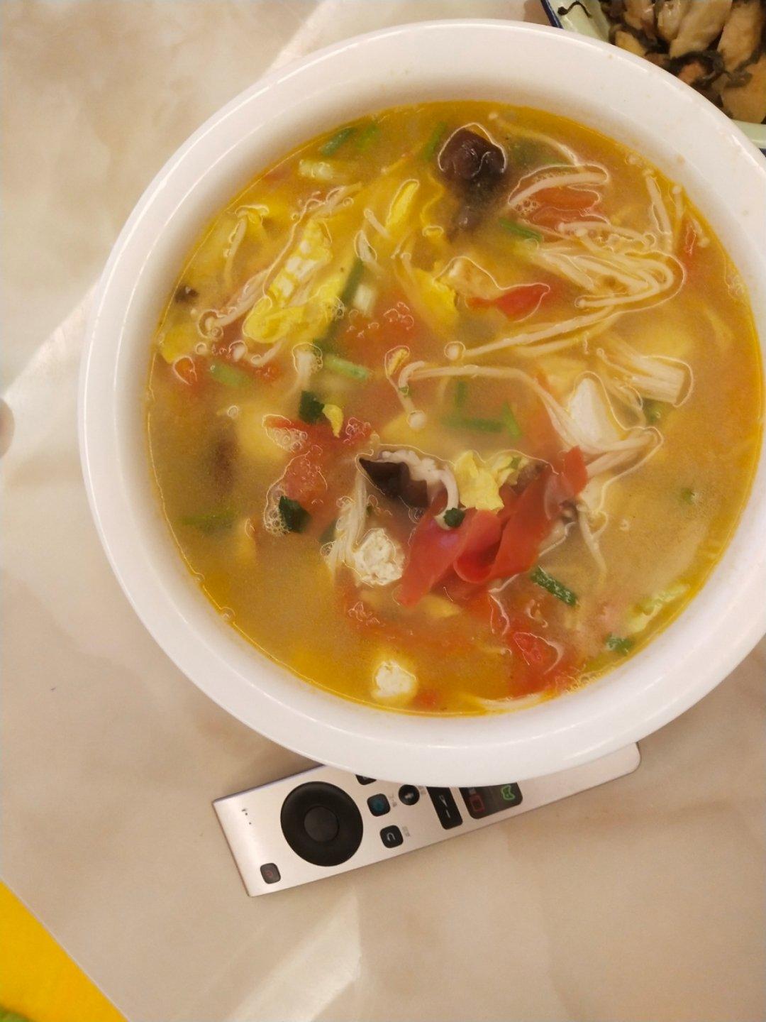 西红柿菌菇豆腐汤