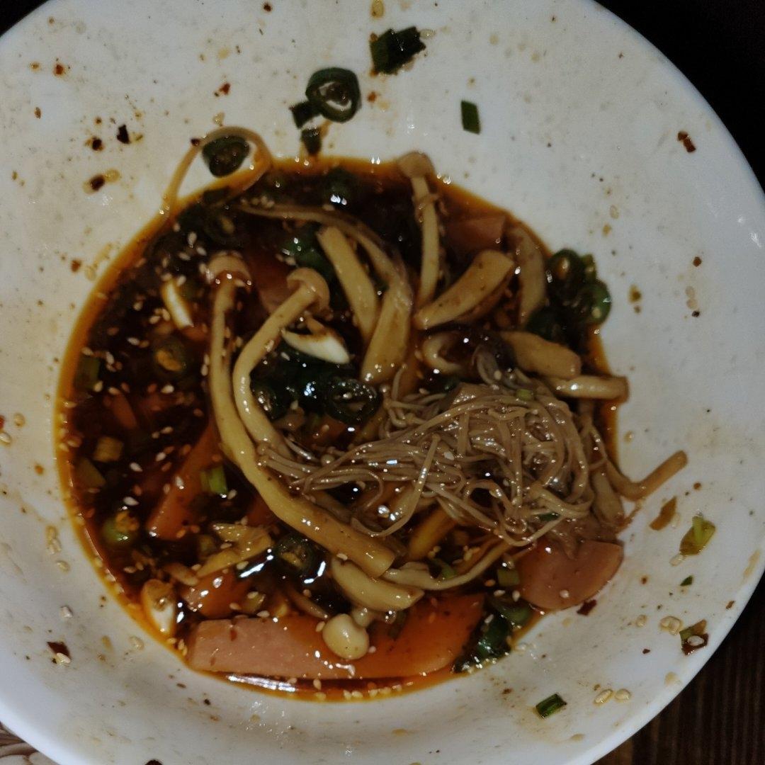 海鲜菇怎么吃，香辣入味，超级鲜美