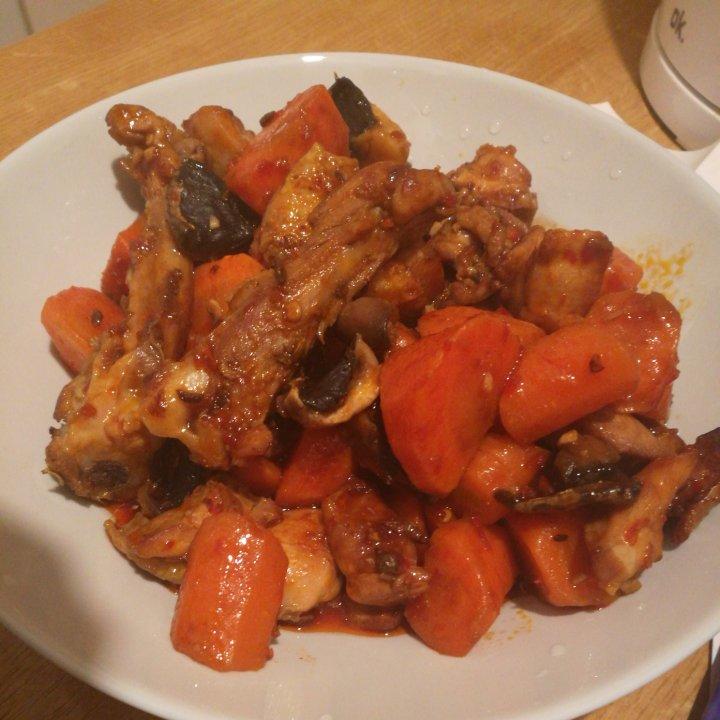 蒜蓉辣酱鸡脆骨