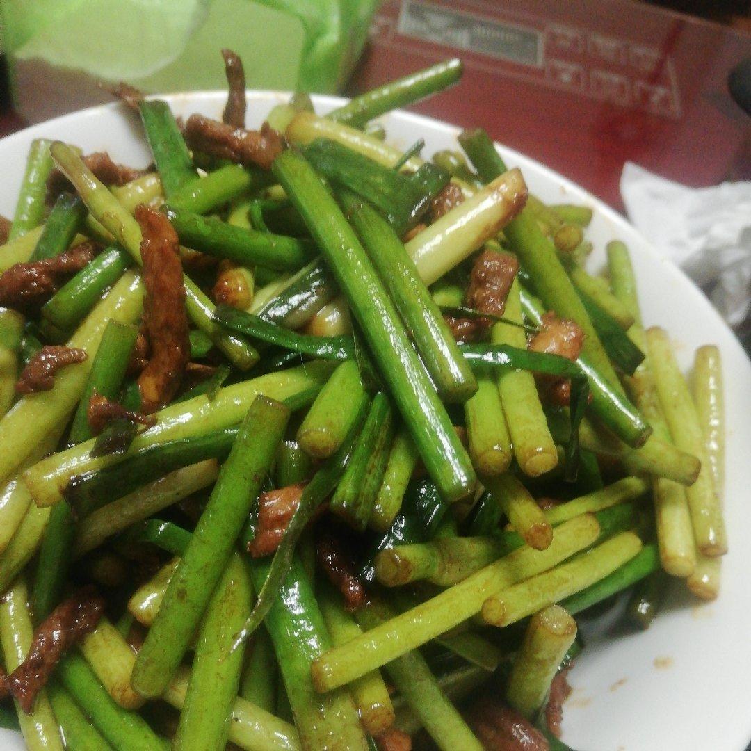 蒜苔炒肉（蒜苔的第二种吃法）