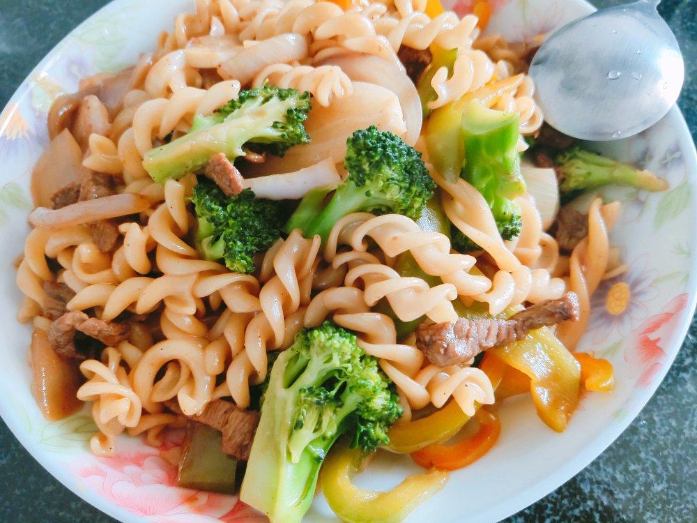 比餐厅好吃的黑椒牛柳意面🍝零失败简单教程
