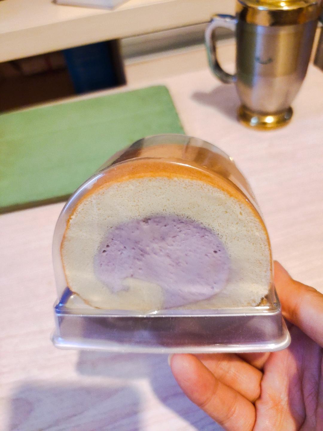 敲好吃的芋泥奶冻蛋糕卷