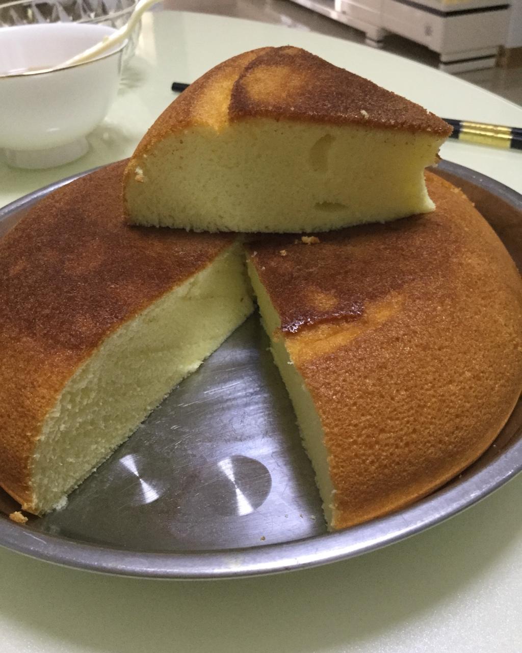 家有肉嘟嘟做的电饭煲做蛋糕
