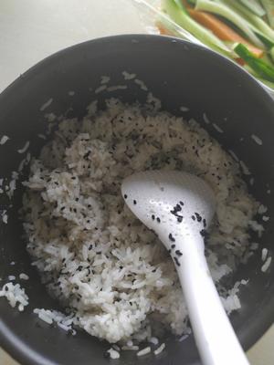 海苔肉松炒饭的做法 步骤1