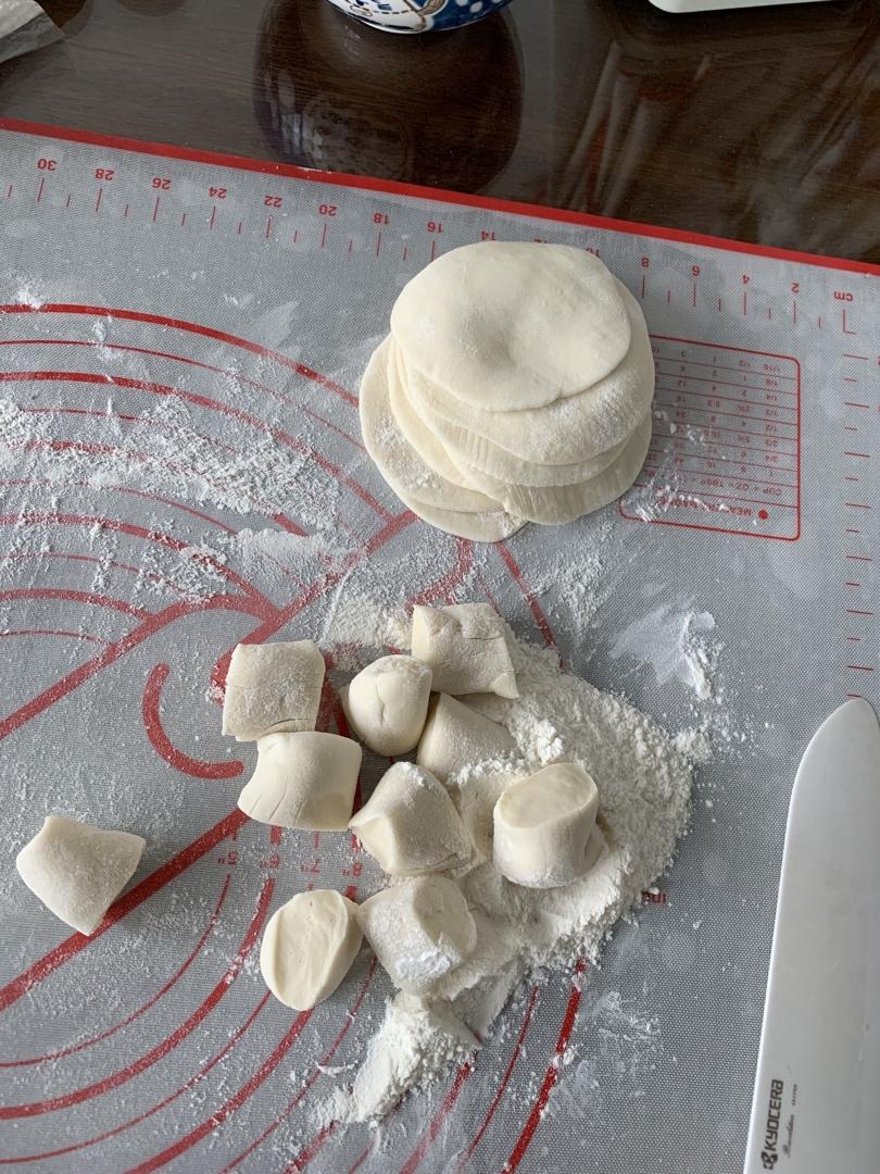 手工揉面三分钟，又韧又薄又好包的饺子皮