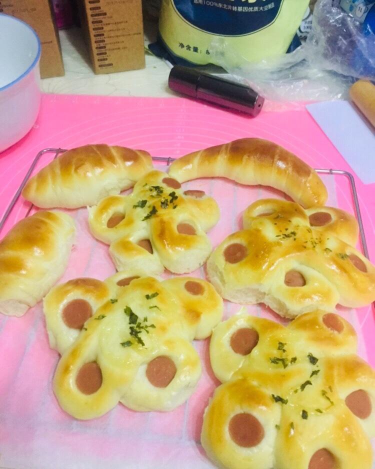 香肠花式面包