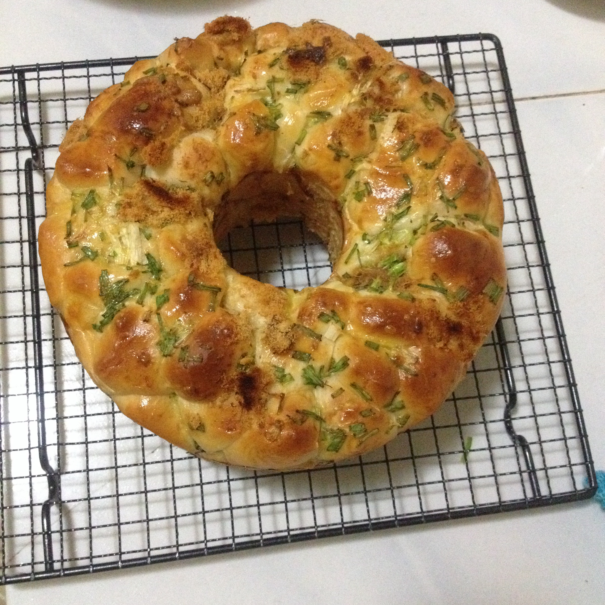 香葱肉松手撕面包