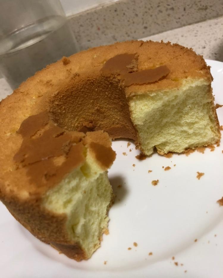 超简单完美戚风蛋糕（6寸2蛋）附打发、翻拌、脱模视频