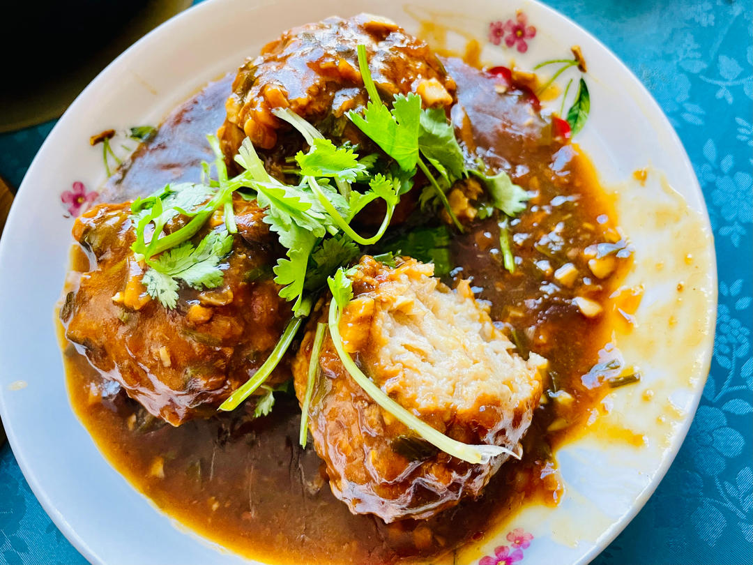 四喜丸子（红烧狮子头）