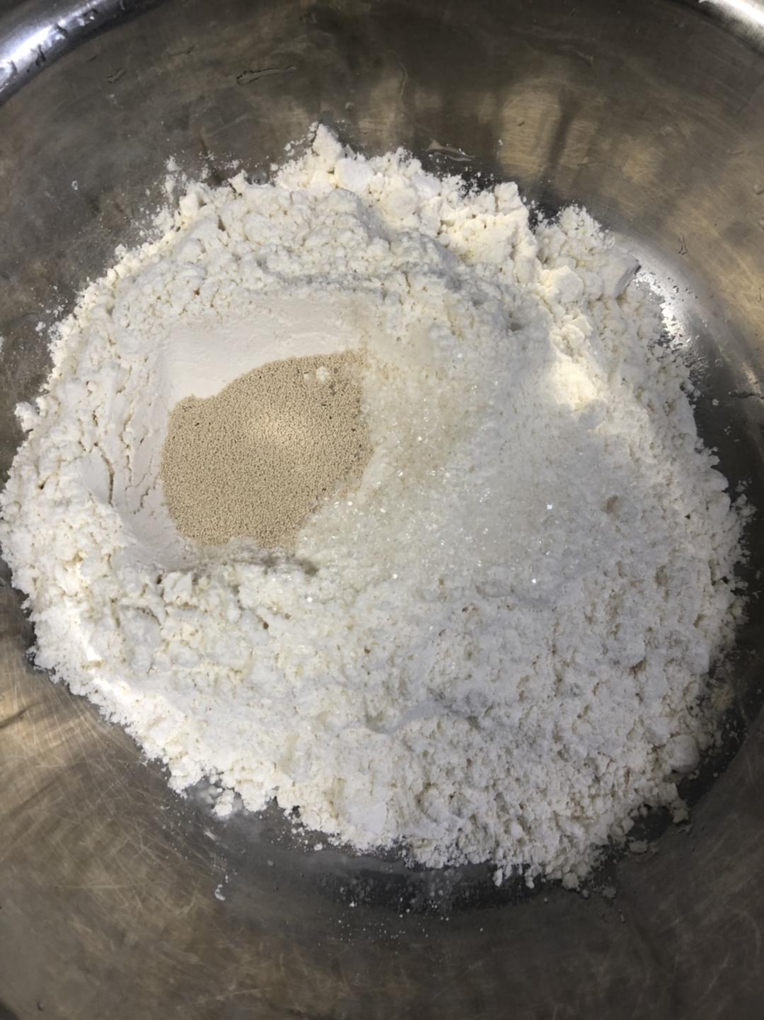 纯奶手撕吐司的做法 步骤1