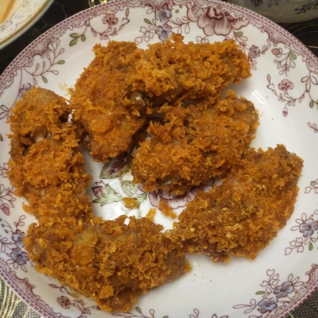 【鸡翅三吃】
黄金面包糠炸鸡翅