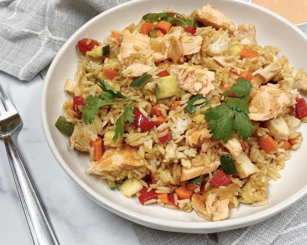 午餐：甜辣三文鱼饭504kcacl的做法