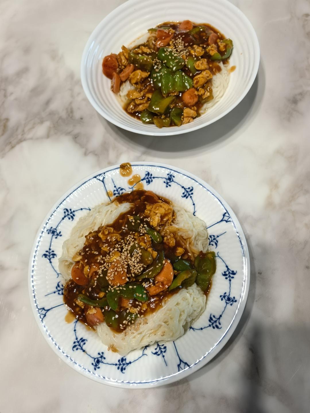 青椒鸡蛋拌面