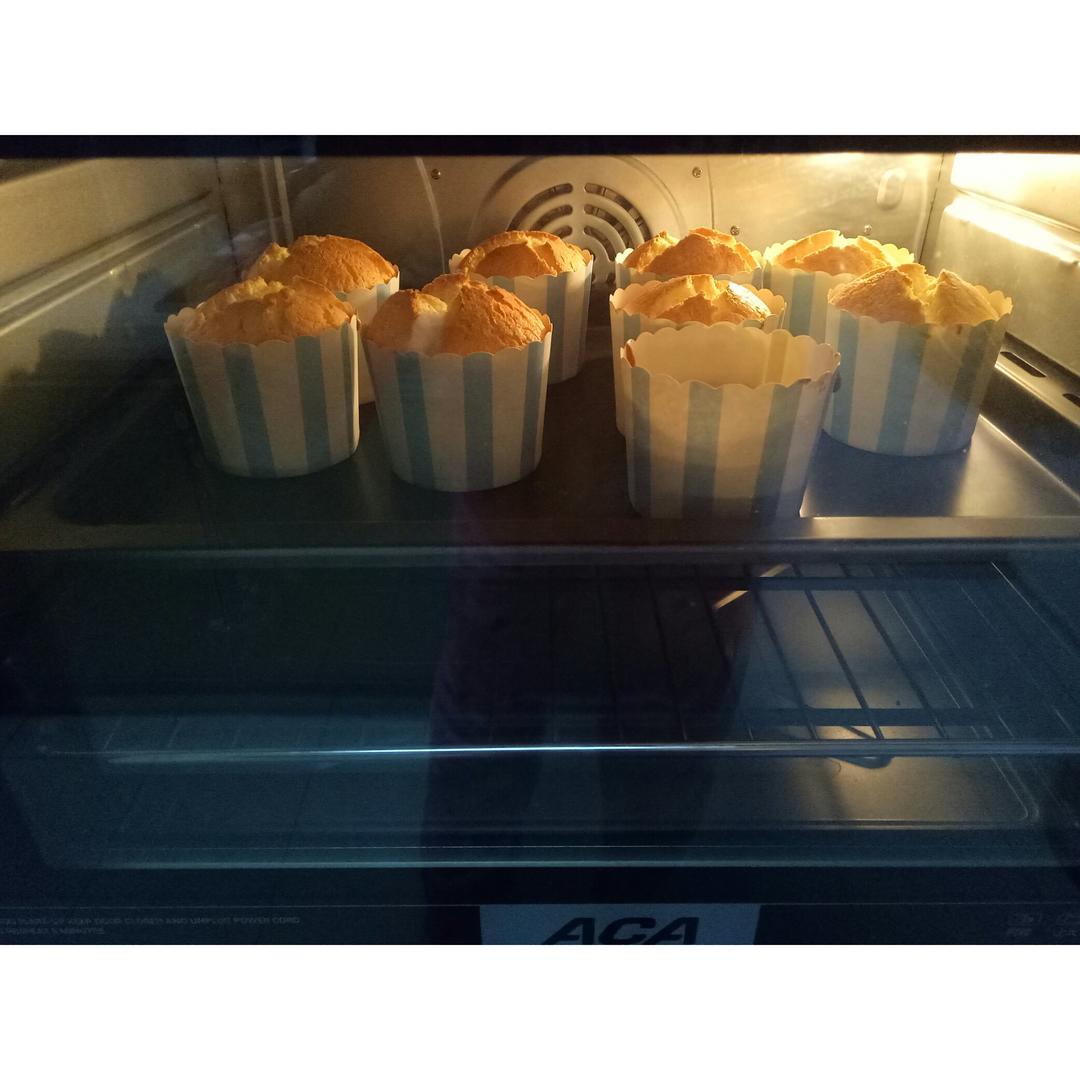 柠檬戚风小蛋糕