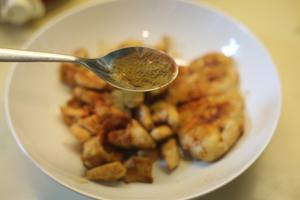 减脂餐-无油孜然鸡胸肉的做法 步骤10