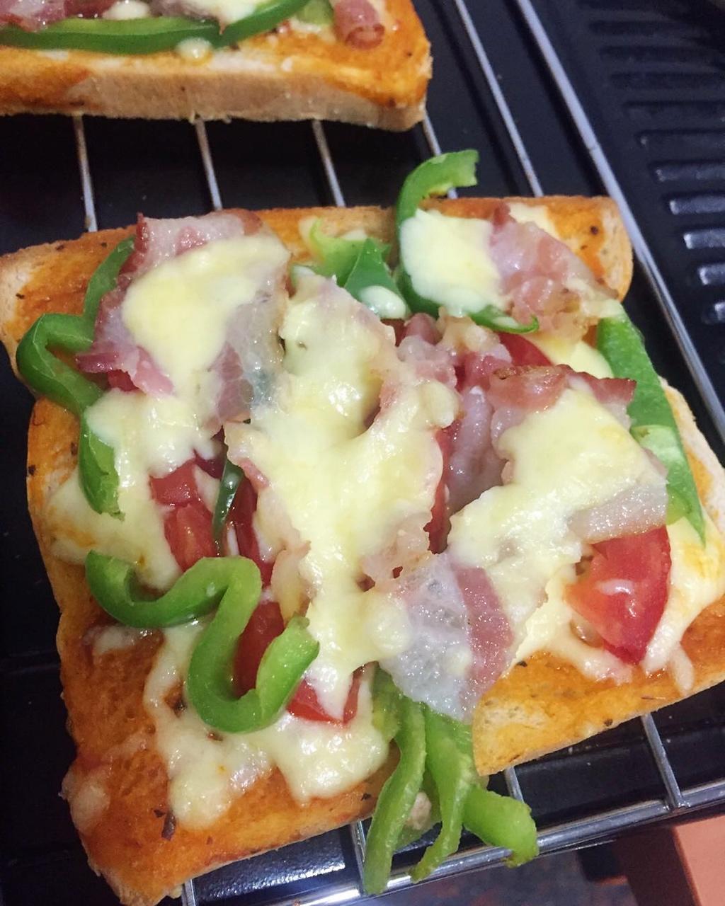 吐司培根小批萨