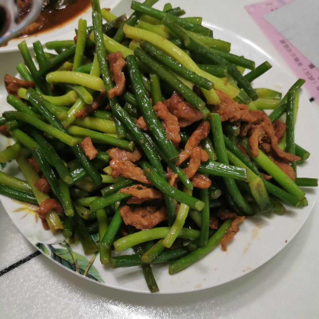 快手家常菜 蒜苔（蒜苗）炒肉