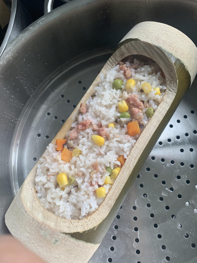 竹筒饭-蒸出来的米饭口感才好